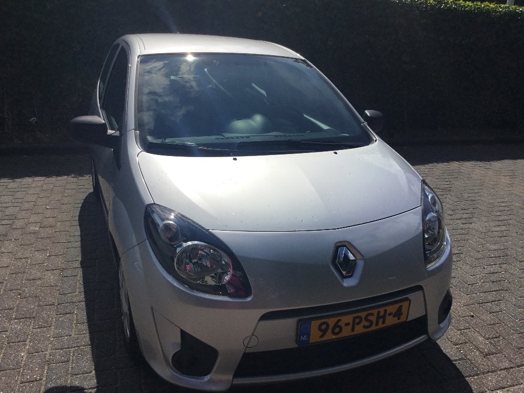 Renault Twingo 1.2 16V 2011 Grijs, 839 kg, 74 pk, 4 cilinders, 4 stoelen