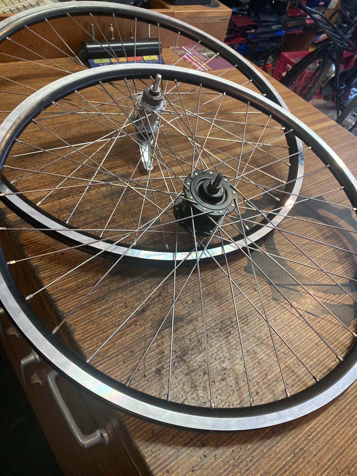 Shimano Remnaaf en naafdynamo wielen, Nieuw, Aluminium, Stadsfiets, Ophalen