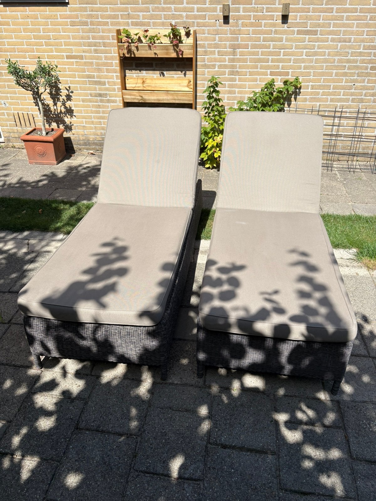 Borek luxe ligbedden (2x) | verstelbaar + verrijdbaar, Tuin en Terras, Ligbedden, Ophalen, Zo goed als nieuw, Kunststof, Verstelbaar