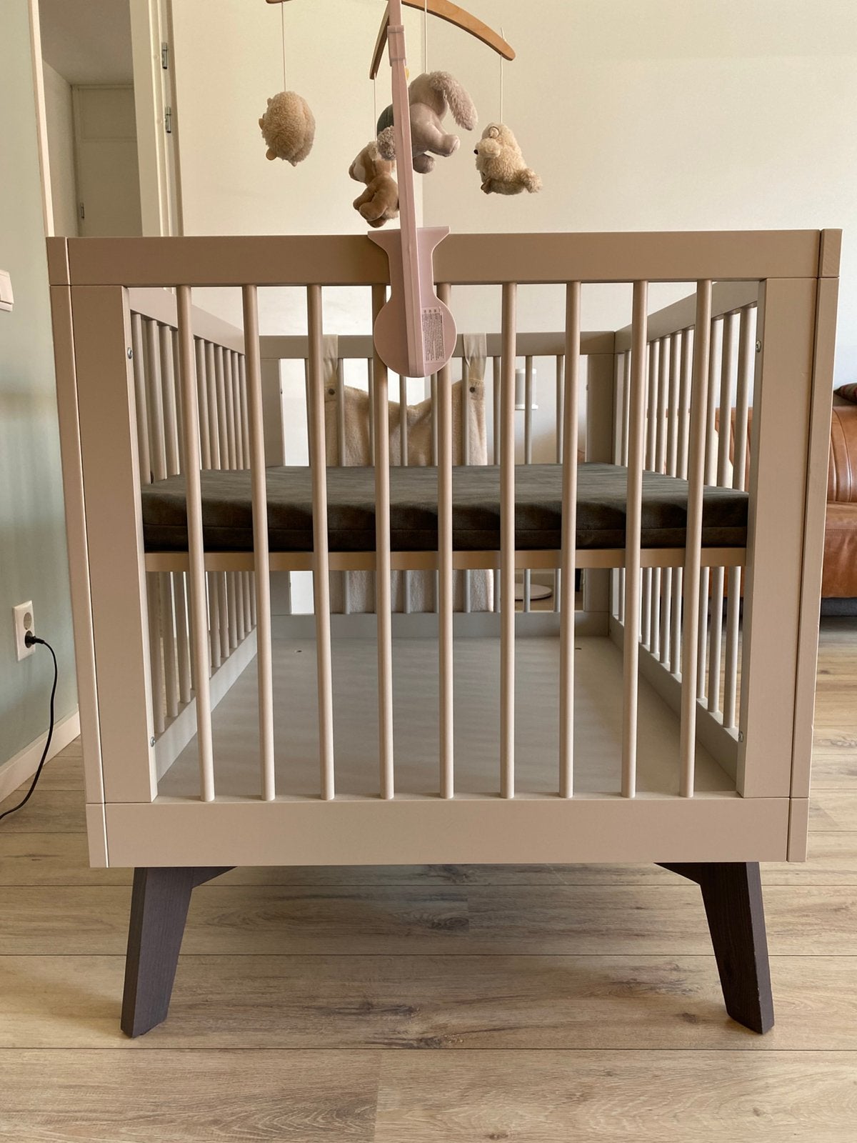Kidsmill Sixties oatmeal walnoot box, Ophalen, Zo goed als nieuw, Rechthoekig, In hoogte verstelbaar