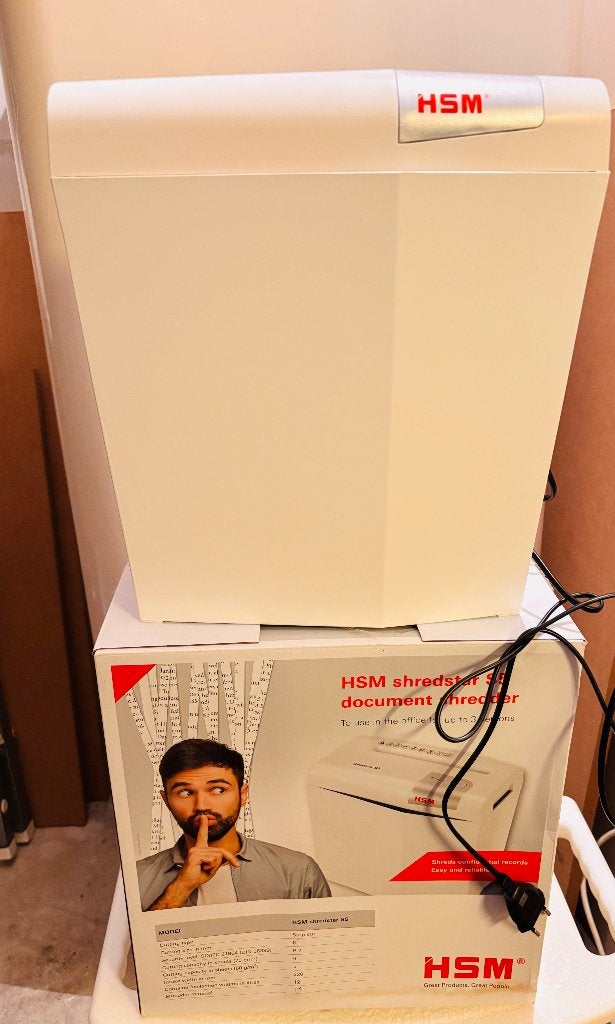 Papier Shredder, Ophalen, Zo goed als nieuw
