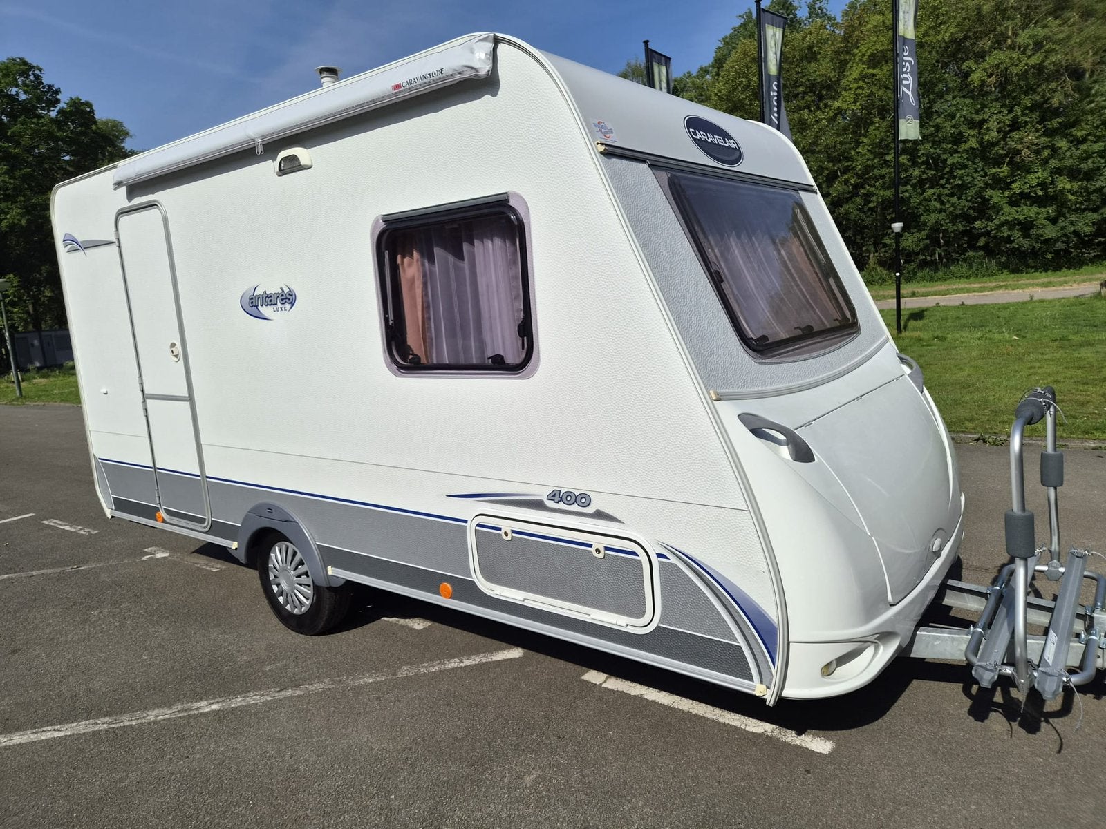 Caravelair 400 De Luxe voortent luifel (bouwjaar 2008), Caravans en Kamperen, Caravans, Vast bed, Koelkast, Treinzit, 750 - 1000 kg