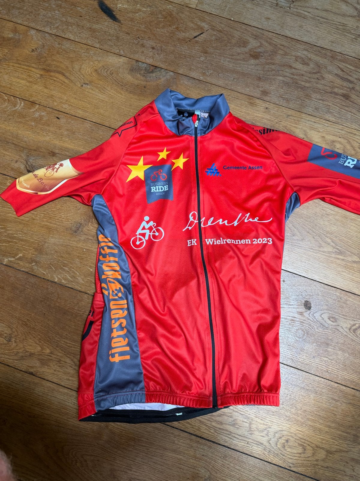 Rood wielershirt Drenthe EK Wielrennen 2023 - Maat M, Ophalen of Verzenden, Zo goed als nieuw, Bovenkleding, Heren