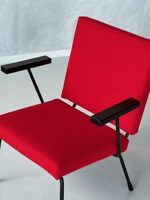 Gispen 1401 fauteuil Wim Rietveld vintage armstoel rood, Gebruikt, Overige materialen, Vintage, Ophalen of Verzenden