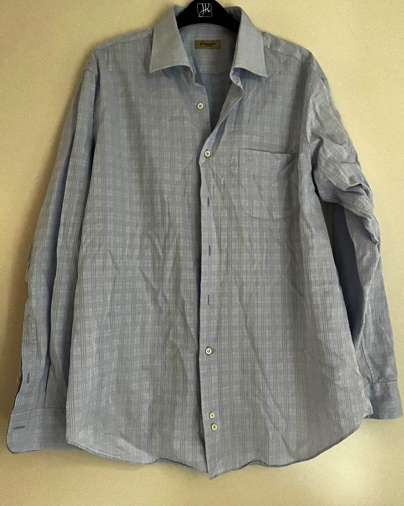 zgan licht blauwe blouse van Burberry maat L, Blauw, Ophalen of Verzenden, Zo goed als nieuw, Halswijdte 41/42 (L)