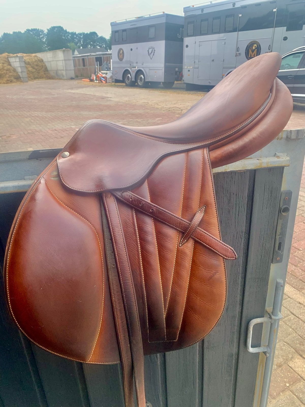 Butet and Antares saddle, Dieren en Toebehoren, Ophalen, Zo goed als nieuw