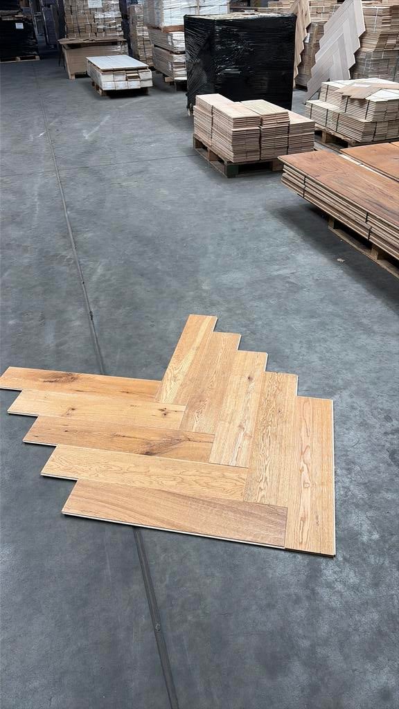 Partij 2000m2 eiken houten visgraat vloer parket geoleid, Ophalen of Verzenden, Nieuw