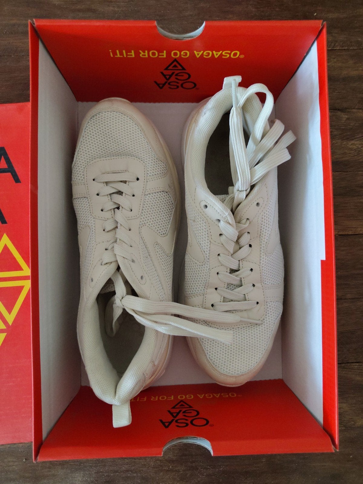 Osaga sneakers maat 39 beige, Kleding | Dames, Schoenen, Beige, Ophalen of Verzenden, Osaga, Sneakers of Gympen