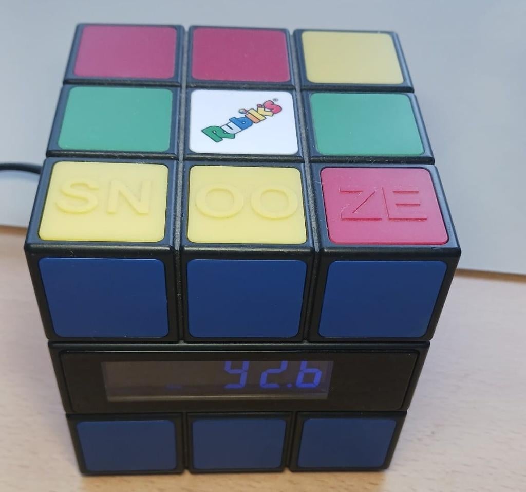 Bigben Rubik's Cube Wekkerradio (RR80), Witgoed en Apparatuur, Wekkers, Ophalen of Verzenden, Zo goed als nieuw, Digitaal