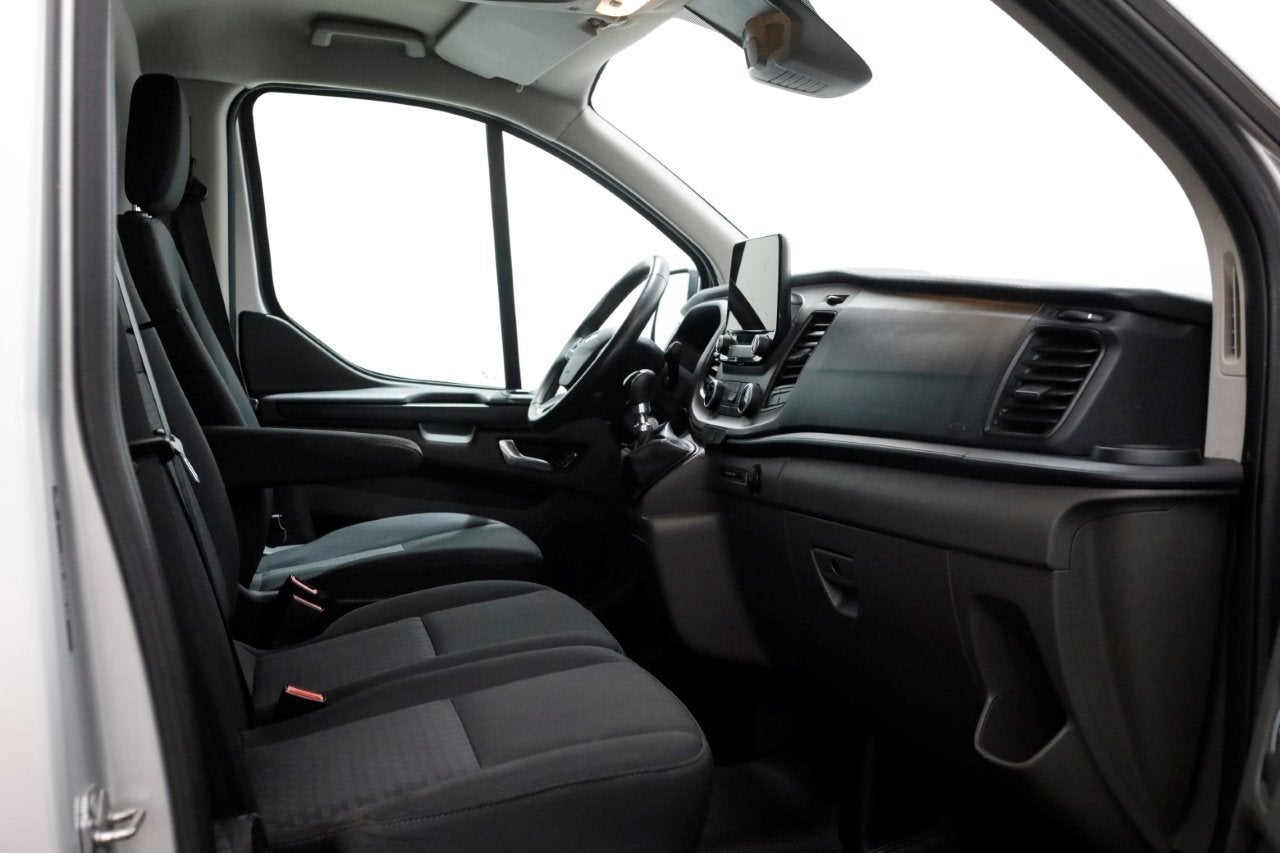 Ford Transit Custom 2.0 TDCI 130pk L2H1 Trend Airco/Navi/Ach, Auto's, Bestelauto's, Voorwielaandrijving, 15 km/l, Euro 6, 4 cilinders