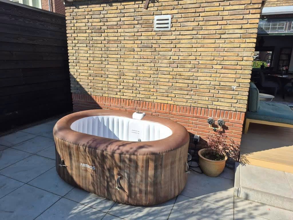 Arebos Opblaasbare jaccuzzi/bubbelbad/bad ALS NIEUW!, Tuin en Terras, Ophalen, Zo goed als nieuw, Pomp, Opblaasbaar