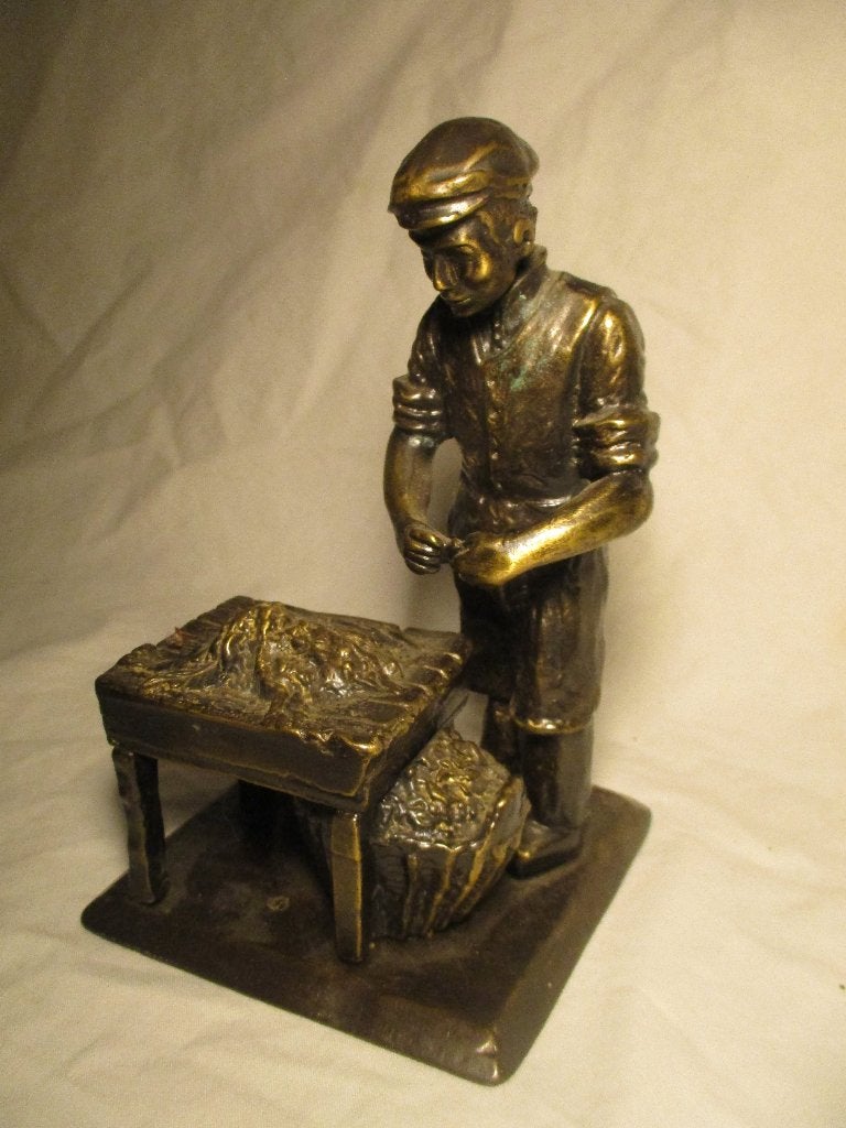 massief koper-brons beeldje vis verwerker, Antiek en Kunst, Ophalen of Verzenden