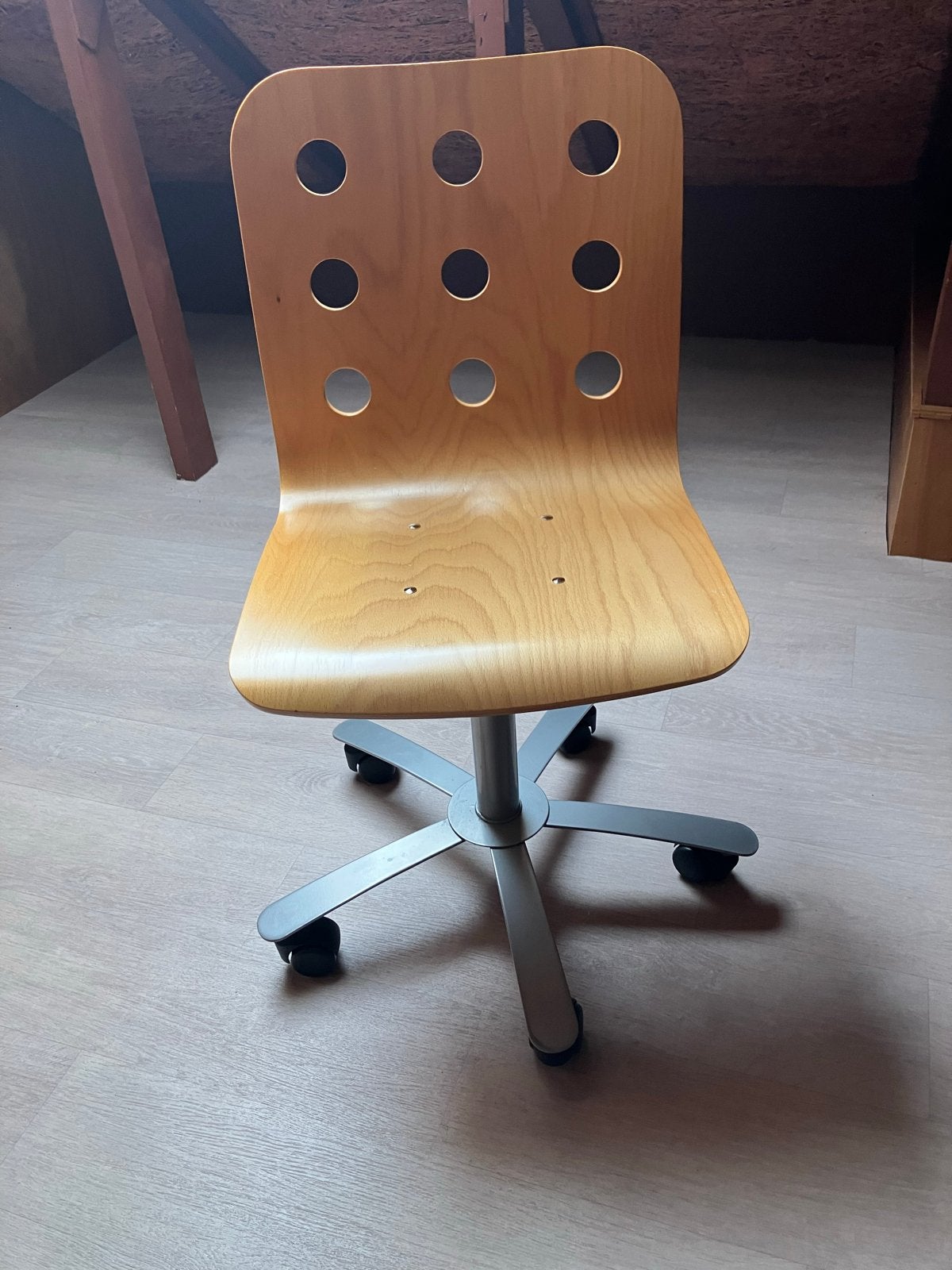 Houten ikea bureaustoel met wielen - verstelbaar, Huis en Inrichting, Stoelen, Ophalen, Gebruikt, Overige kleuren, Eén