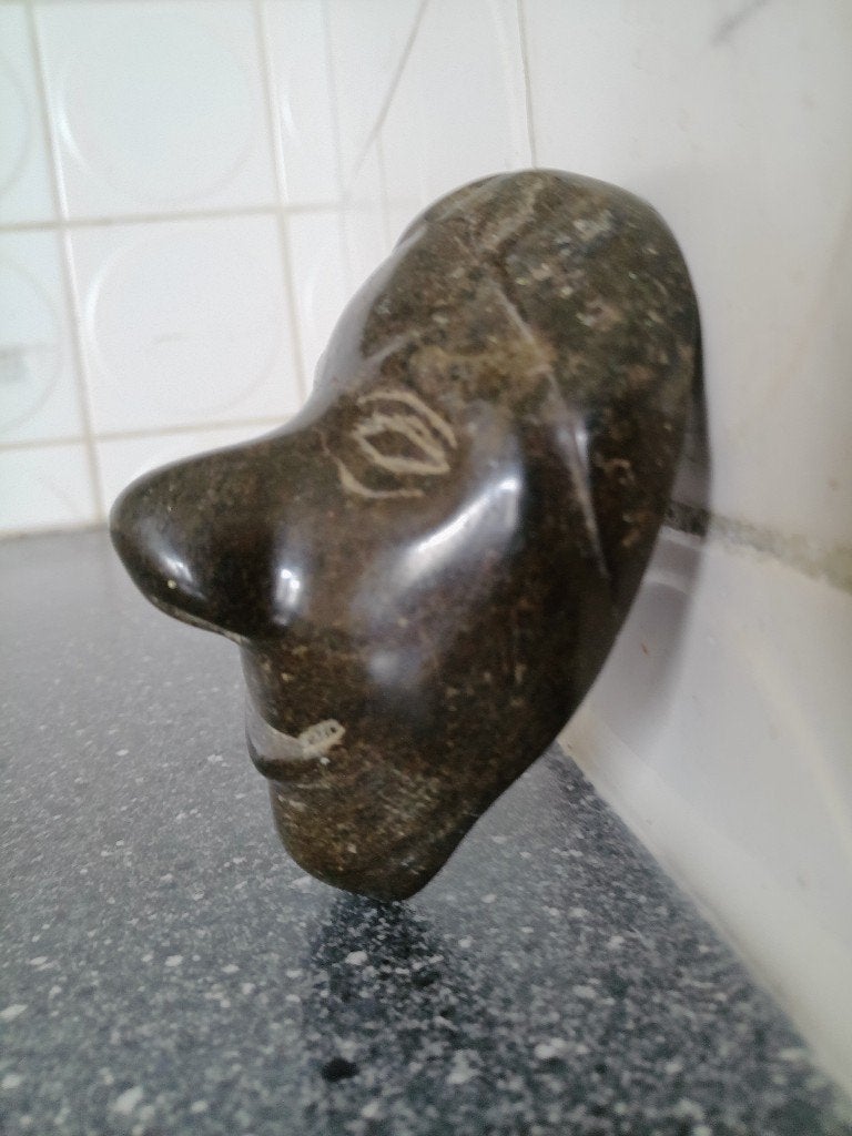 Curiosa Afrikaans masker 10cm stenen masker Shona Zimbabwe, Steen/keramiek, Bruin, Afrika, Masker