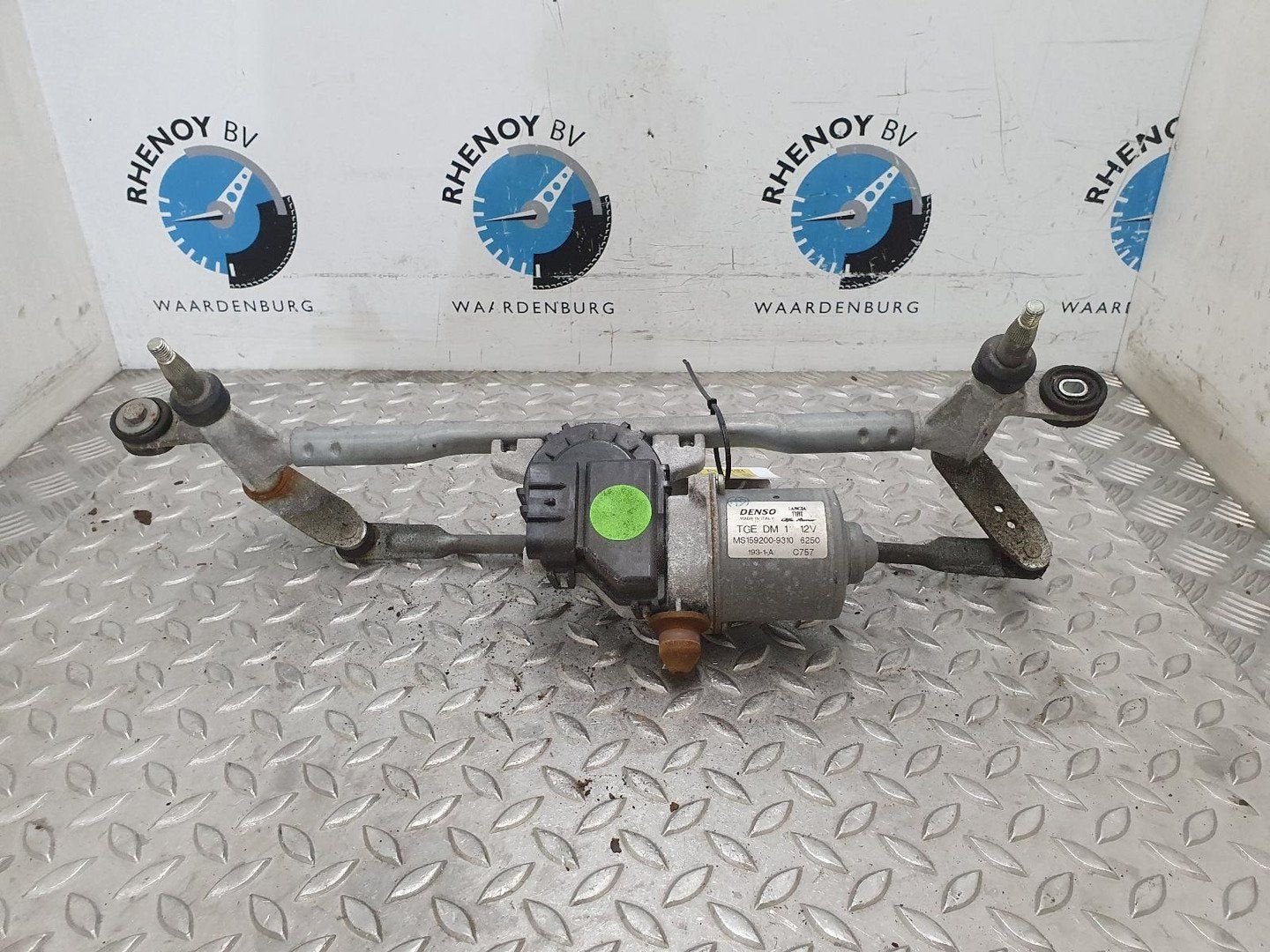 FORD KA 1.2 Metal s/s  RUITENWISSERMOTOR VOOR 2011, Ophalen of Verzenden, Gebruikt, Stiba lid