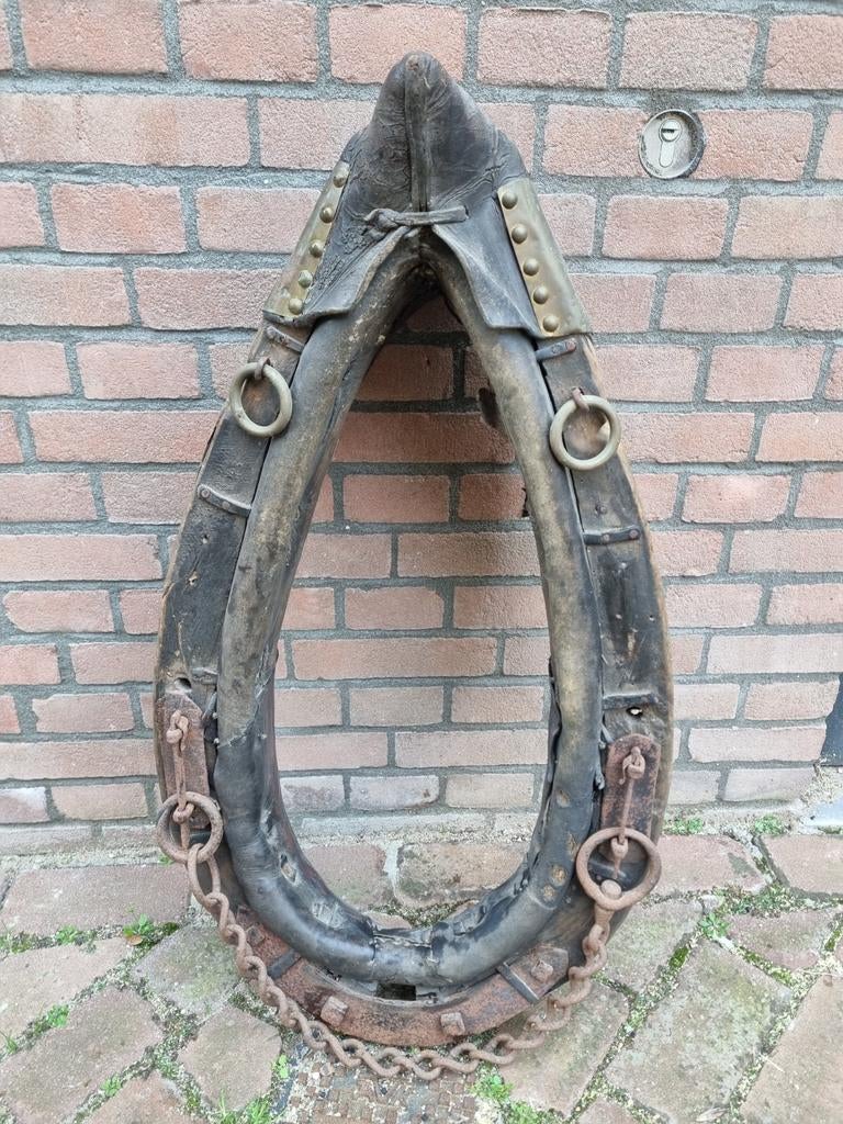 Paarden Juk/Gareel, Ophalen