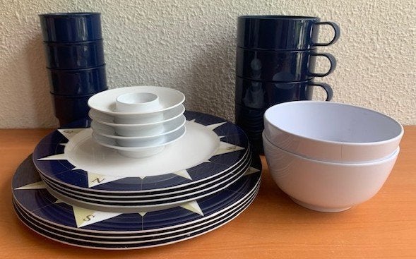 Mepal Rosti Wave Travel: 4-persoons servies, Lochem, Ophalen of Verzenden, Zo goed als nieuw, Mepal
