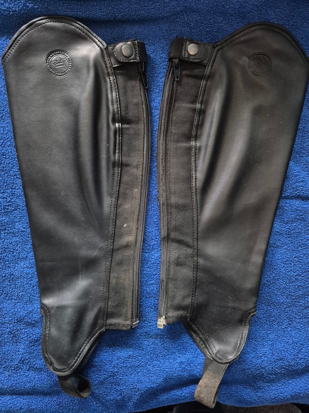 Zwarte chaps XL, Dieren en Toebehoren, Gebruikt, Ritssluiting, Ophalen of Verzenden, XL