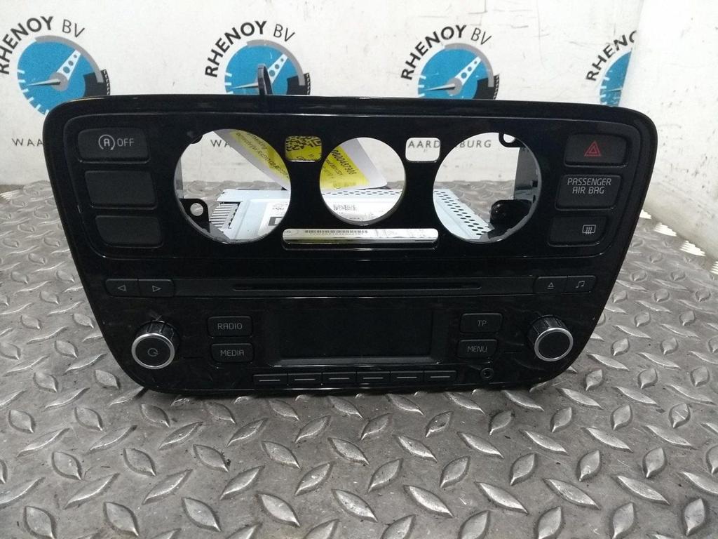 VOLKSWAGEN UP RADIO 2015, Ophalen of Verzenden, Gebruikt, Stiba lid