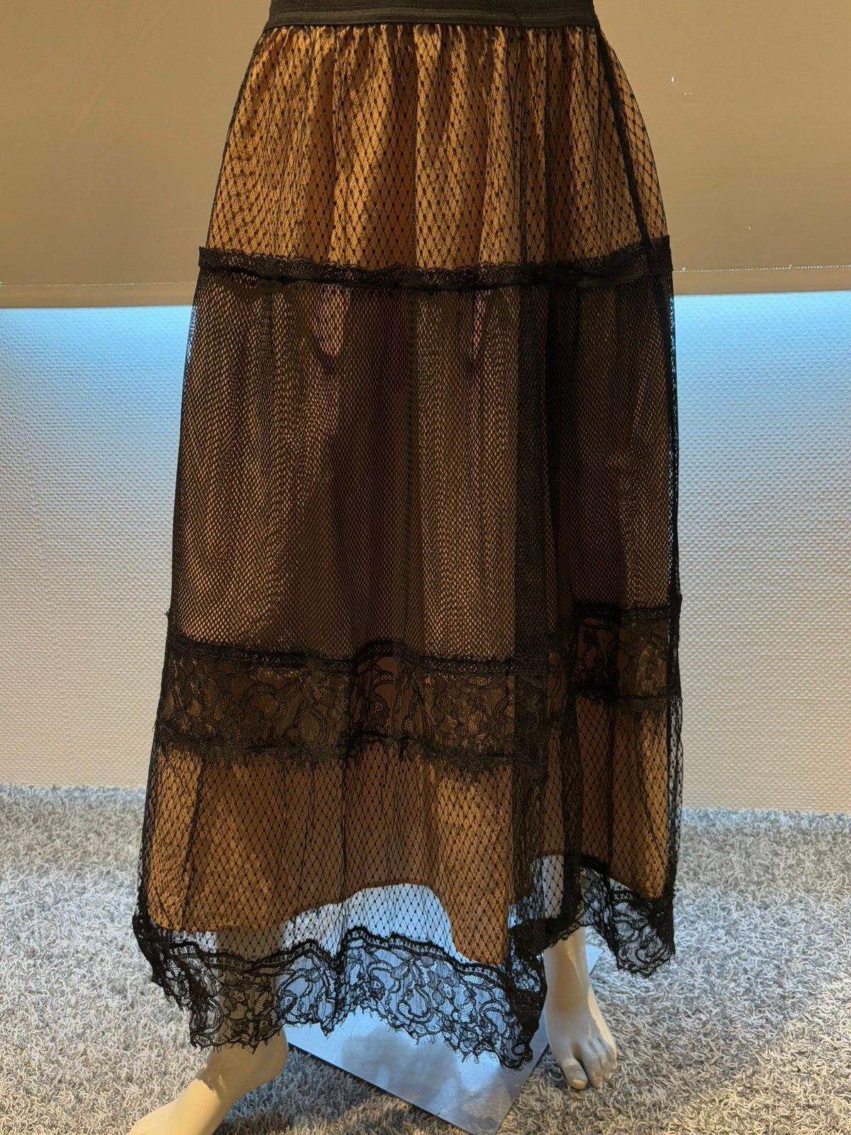 Twinset rok met kant maat it 42. Nl m, Kleding | Dames, Rokken, Maat 38/40 (M), ., Zwart, Ophalen of Verzenden