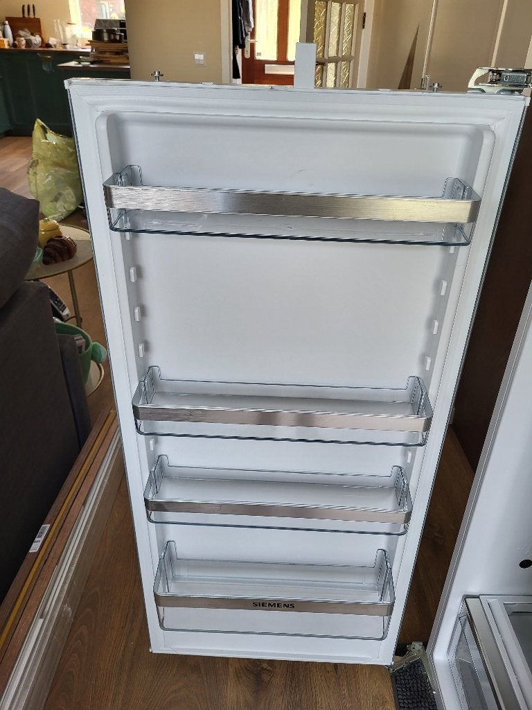 SIEMENS KI42LVFE0 - Inbouw Koelkast met vriesvak, Ophalen, 150 tot 200 liter, 120 tot 140 cm, Zo goed als nieuw