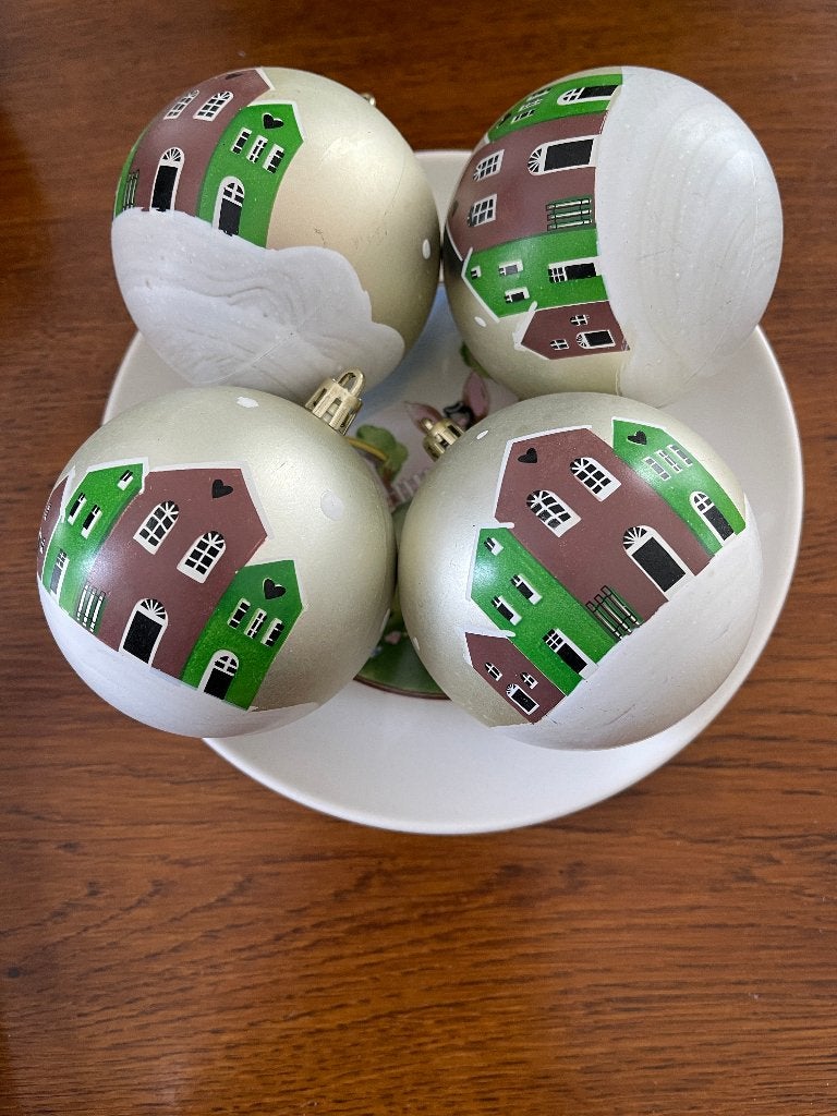 4 "Kerstballen" 'Huisjes in de Sneeuw' Nieuw, Ophalen of Verzenden, Nieuw