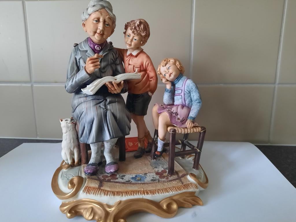 Capodimonte beeld oma met kinderen, Ophalen