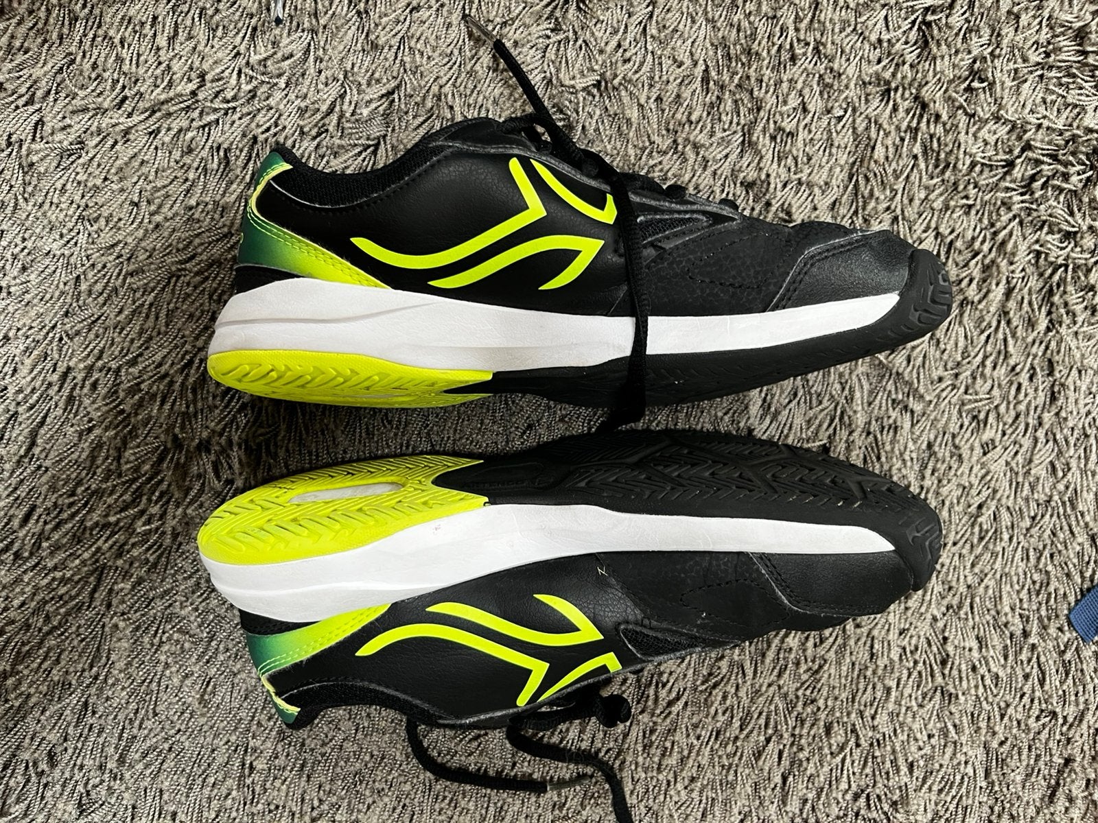 Artengo sportschoenen 38, Sport en Fitness, Tennis, Overige merken, Gebruikt, L00, Schoenen