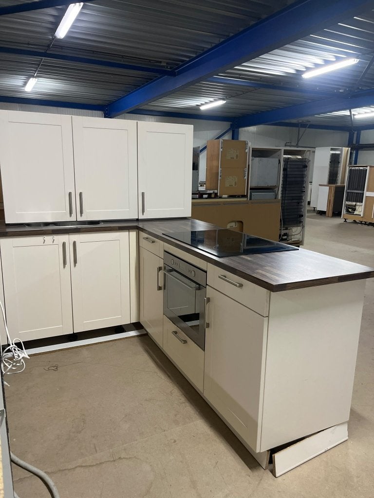 Complete keuken Compleet met APP 120Keukens op voorraad 3001