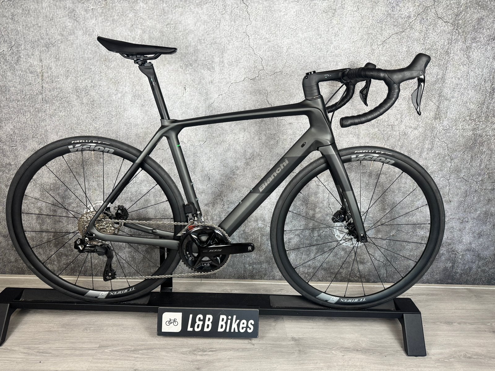 Nieuw! Bianchi Infinito CV Disc Shimano 105 Di2 12 Speed