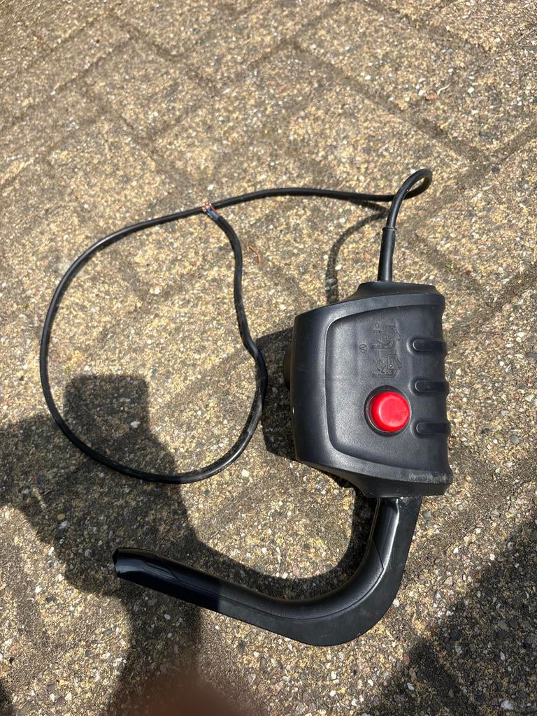 Startschakelaar met handvat voor grasmaaier, Fietsen en Brommers, Brommeronderdelen | Algemeen, Gebruikt, Overige typen, Ophalen