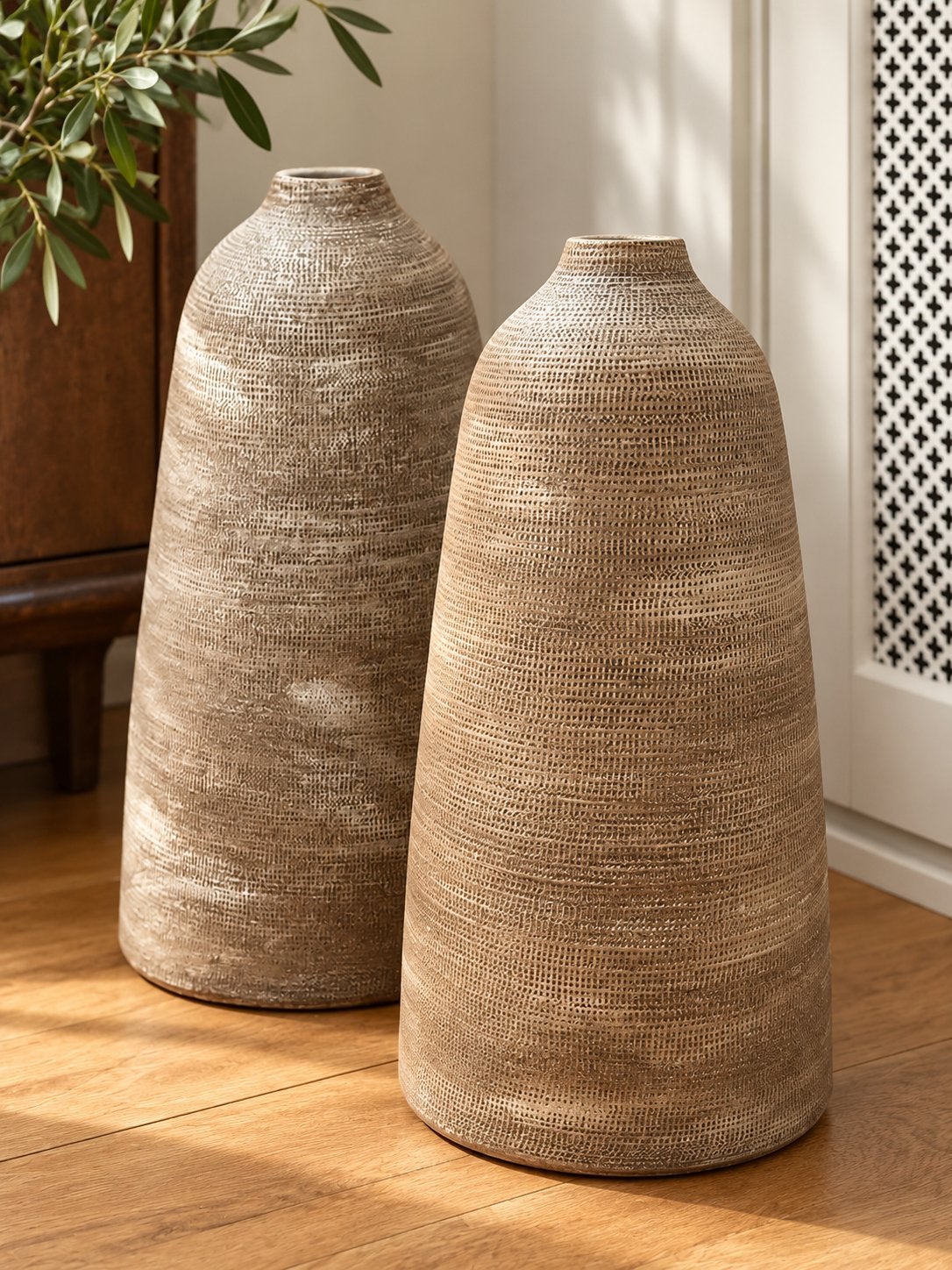 Set van 2 decoratieve keramieken vazen. 40 cm. zandkleur, Ophalen, Zo goed als nieuw, Beige, Steen/keramiek