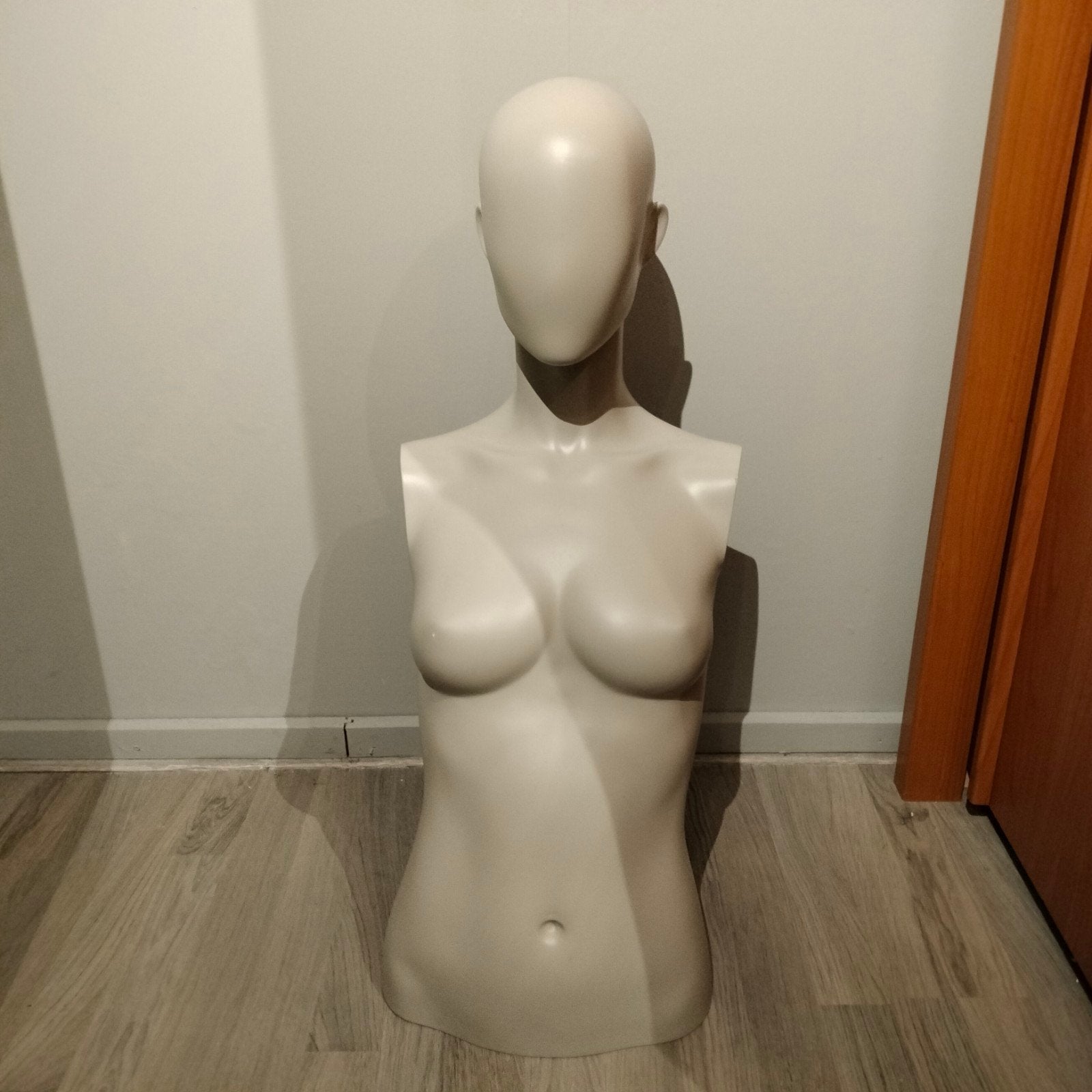 etalagepop thorax vrouw met hoofd, Ophalen, Paspop