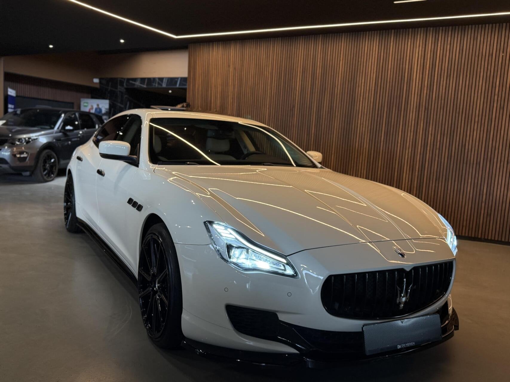 Foto 59 van Maserati Quattroporte 3.8 GTS V8|Pano|Vossen|Maxton|B&W|22"