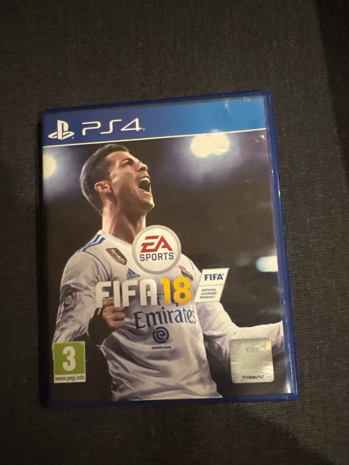 FIFA 18 PS4 - Zo goed als nieuw, Ophalen, Eén computer, Zo goed als nieuw, Sport