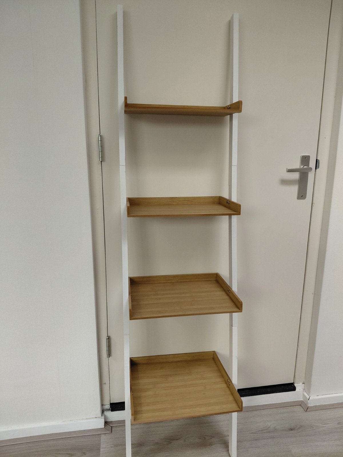 Decoratief opbergrekje, Ophalen, Zo goed als nieuw