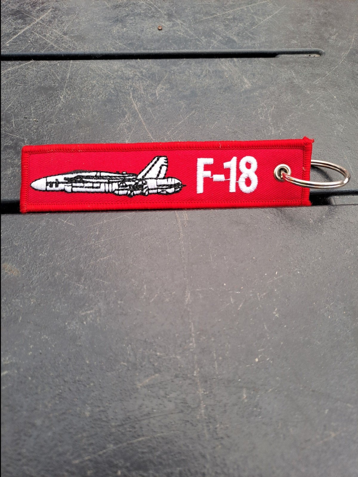 F-18 Hornet Remove Before Flight Sleutelhanger, Overige typen, Onbekend, Nieuw, Ophalen of Verzenden