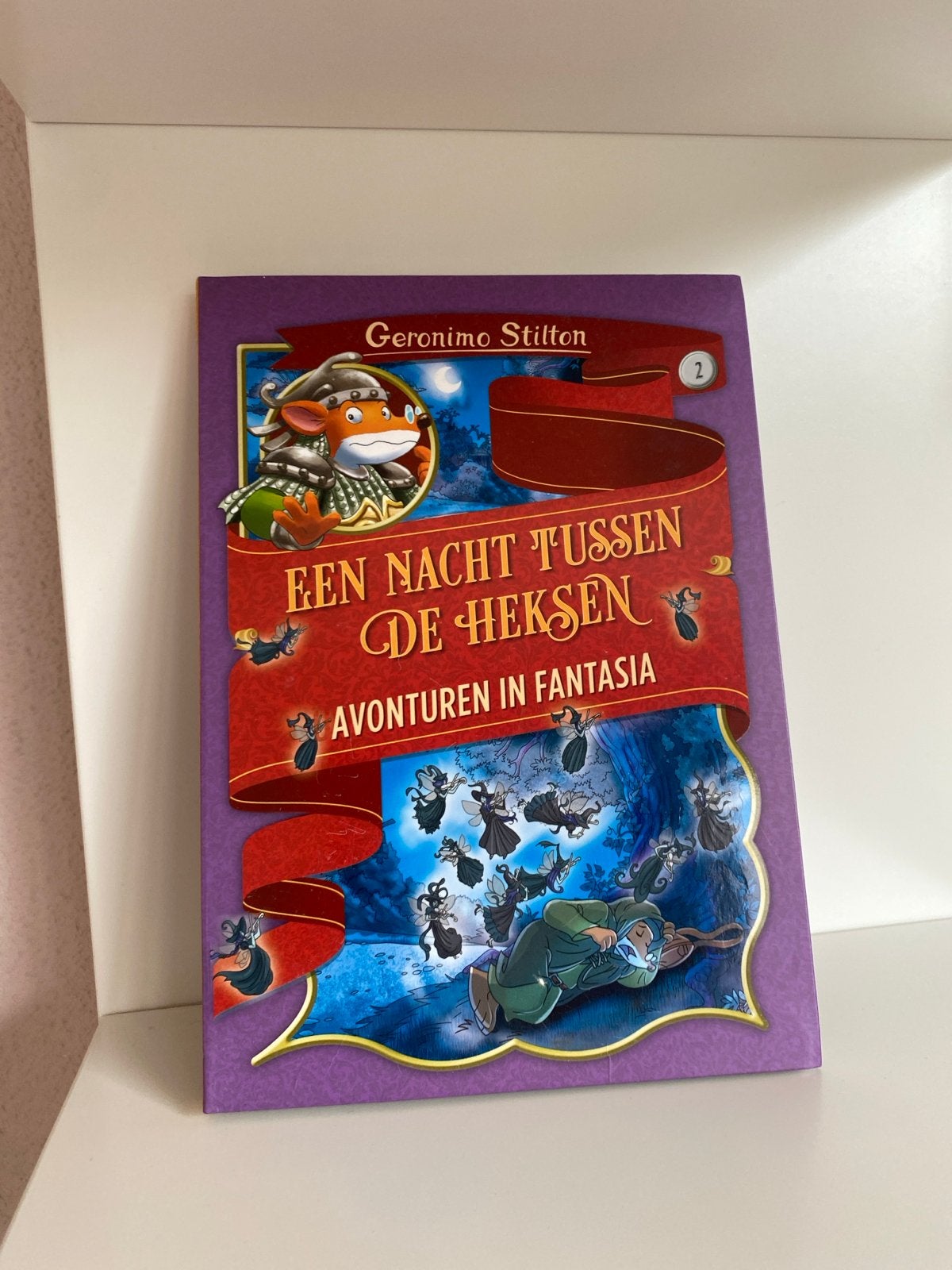 Geronimo Stilton: Een Nacht Tussen De Heksen, Ophalen of Verzenden, Zo goed als nieuw, Fictie