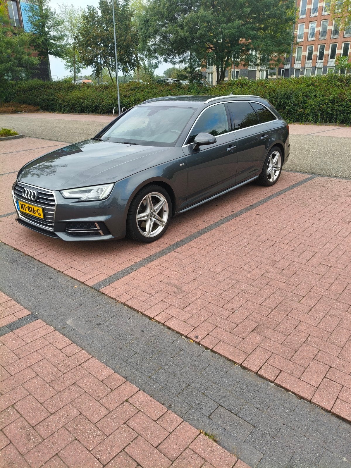 Audi A4 2.0 Tfsi Ultra 140KW AV S-t7 2017 Grijs, Auto's, Audi, Zwart, 1984 cc, 1435 kg, A4