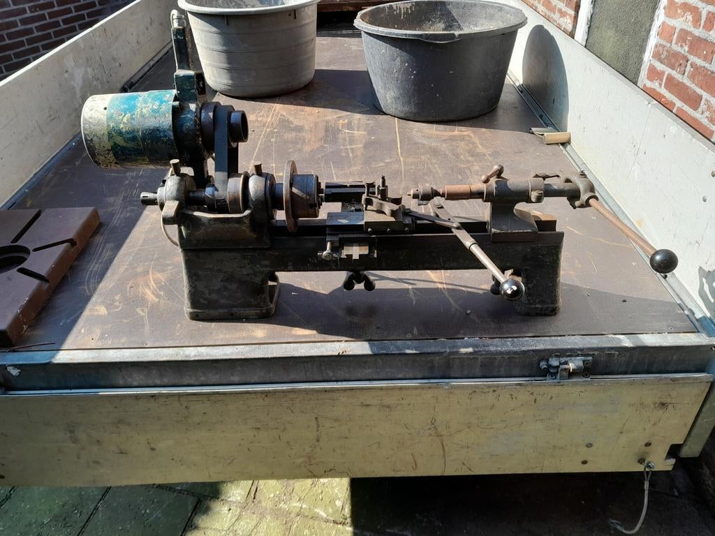 OUDE DRAAIBANK 220 volt, Doe-het-zelf en Verbouw, Draaibanken, Ophalen