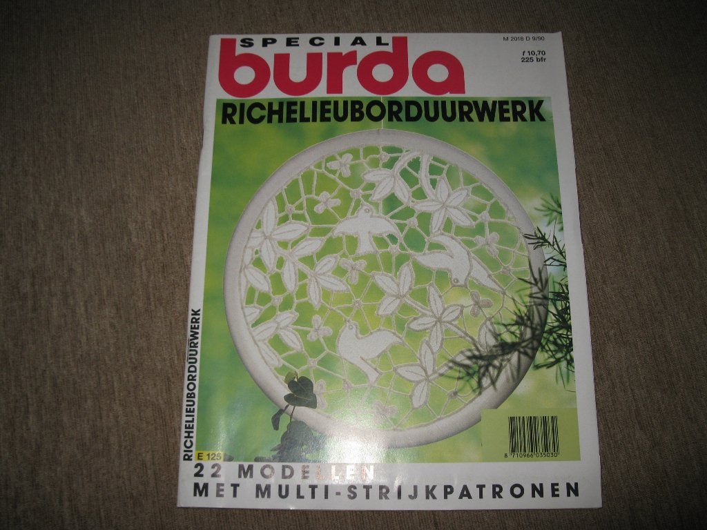 Burda Special richelieuwborduurwerk en hardanger., Ophalen of Verzenden, Zo goed als nieuw, Handborduren, Patroon