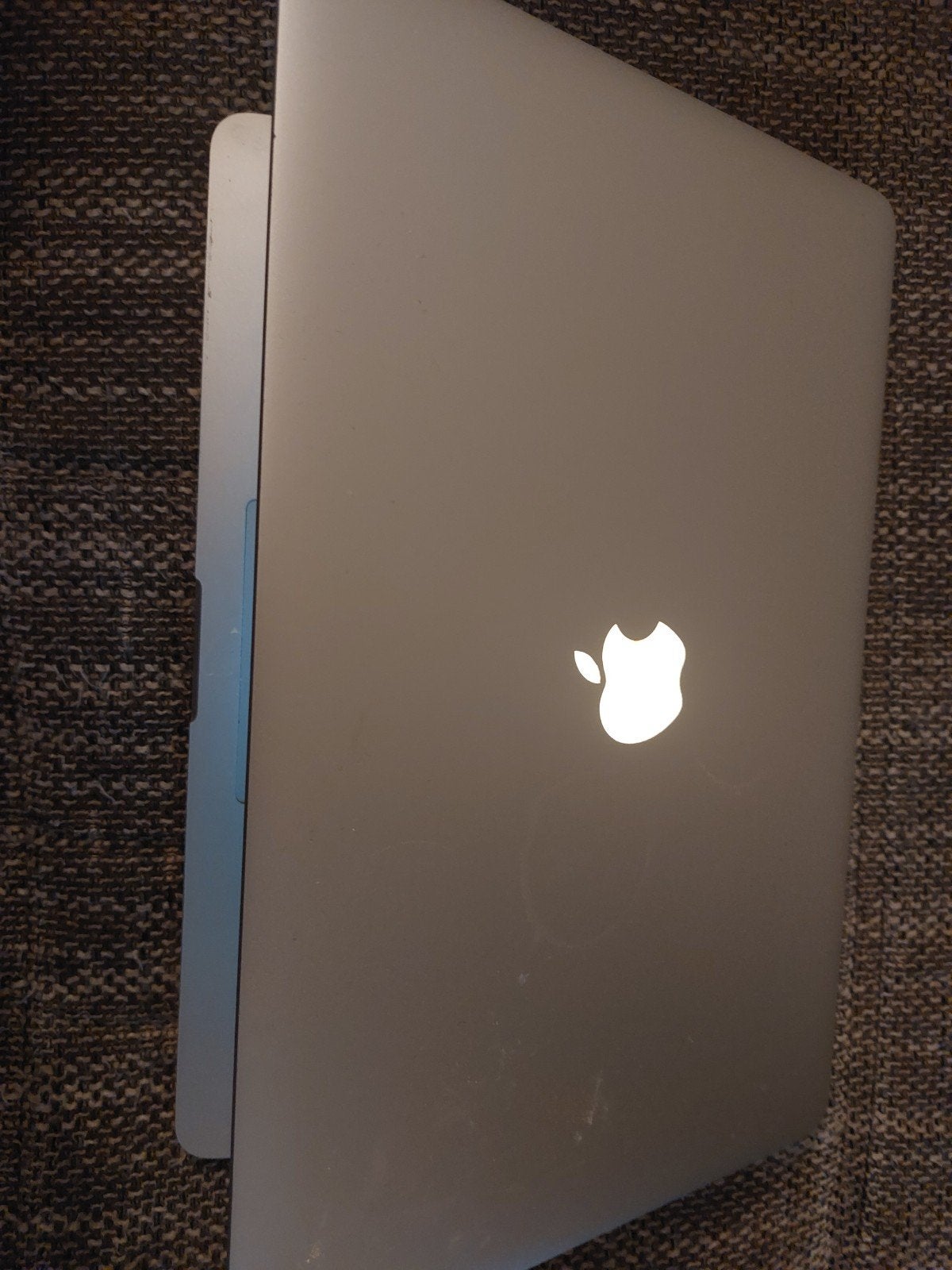 Foto 3 van MacBook Pro 15 inch met OS X 10.9.5 software