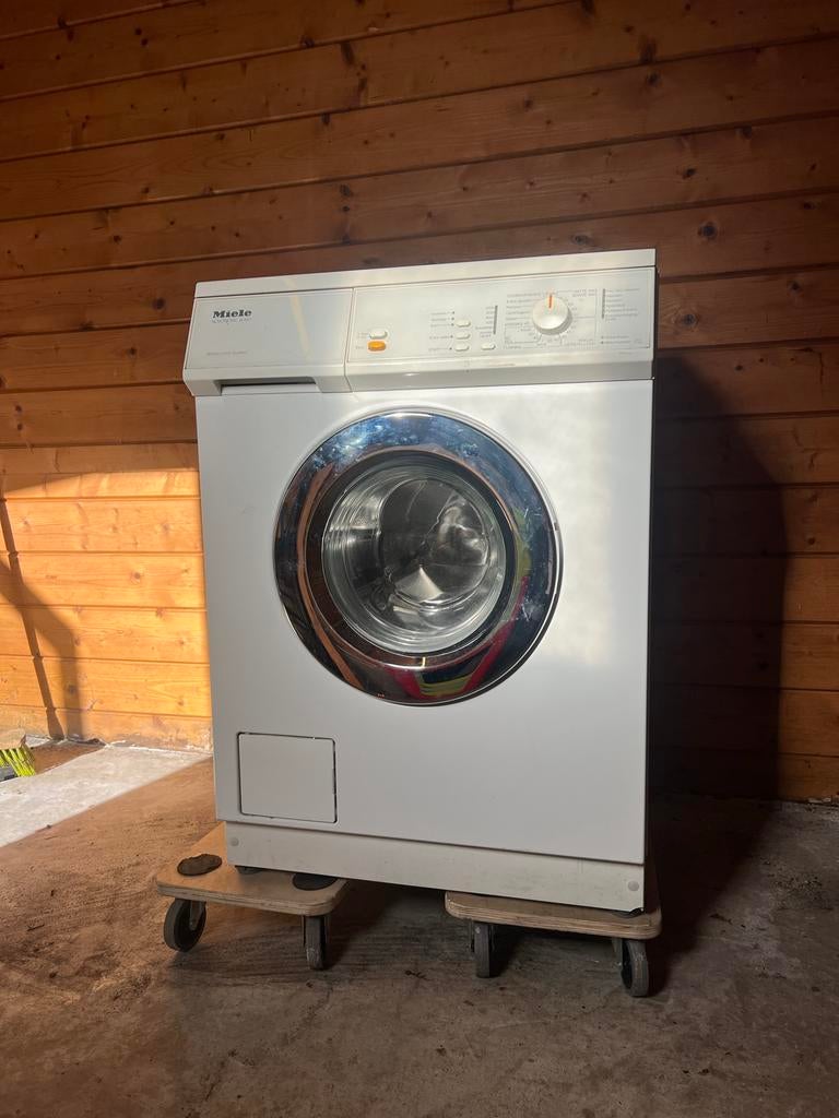 Miele Wasmachine - Betrouwbaar en Goed Werkend, Witgoed en Apparatuur, Wasmachines, Ophalen, Gebruikt, Voorlader, Wolwasprogramma