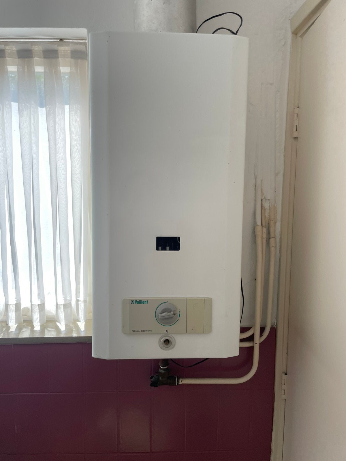 Goed werkende geiser te koop, Doe-het-zelf en Verbouw, Geisers en Boilers, Minder dan 20 liter, Ophalen, Zo goed als nieuw, Geiser