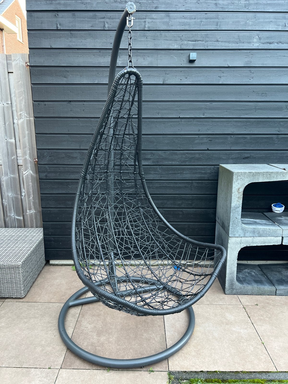 Hangstoel voor buiten - Zwart Wicker, Ophalen, Zo goed als nieuw, Wicker