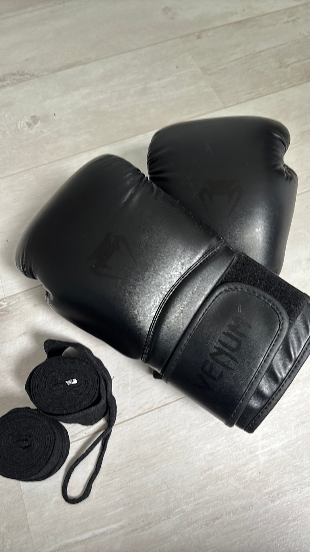 Box handschoenen Venum, Ophalen of Verzenden, Zo goed als nieuw, Bokshandschoenen