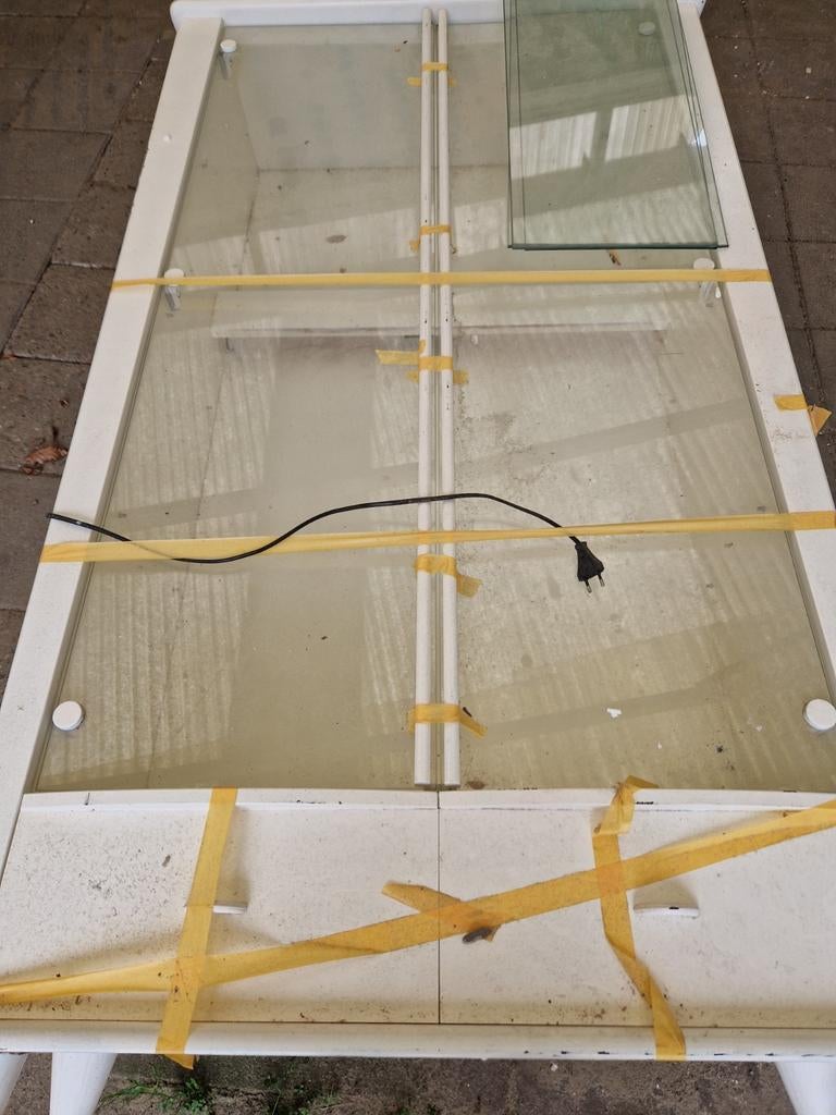 Vitrinekast, Ophalen, 50 tot 100 cm, 150 tot 200 cm, 25 tot 50 cm