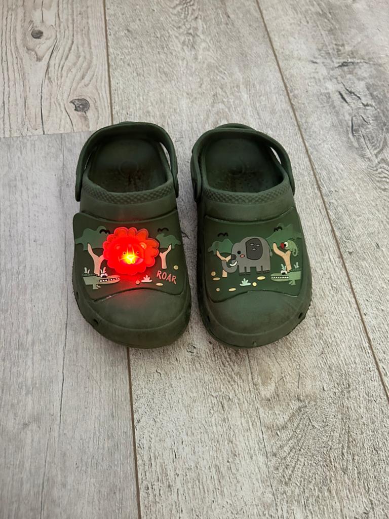 Stoere Jungle Clogs / Klompjes met Lichtje (Safari) - 29, Ophalen of Verzenden, Zo goed als nieuw, Jongen of Meisje, Overige typen