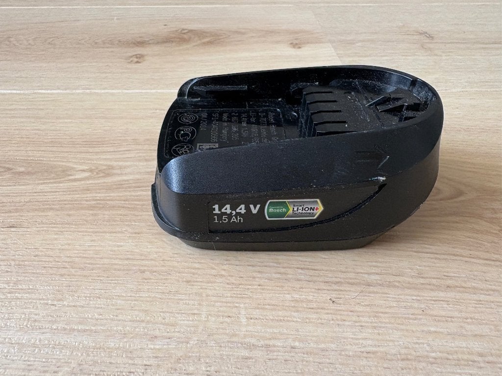 Bosch Li-Ion accu 14,4V 1,5 Ah + laadapparaat, Ophalen of Verzenden, Gebruikt, Overige typen, Bosch