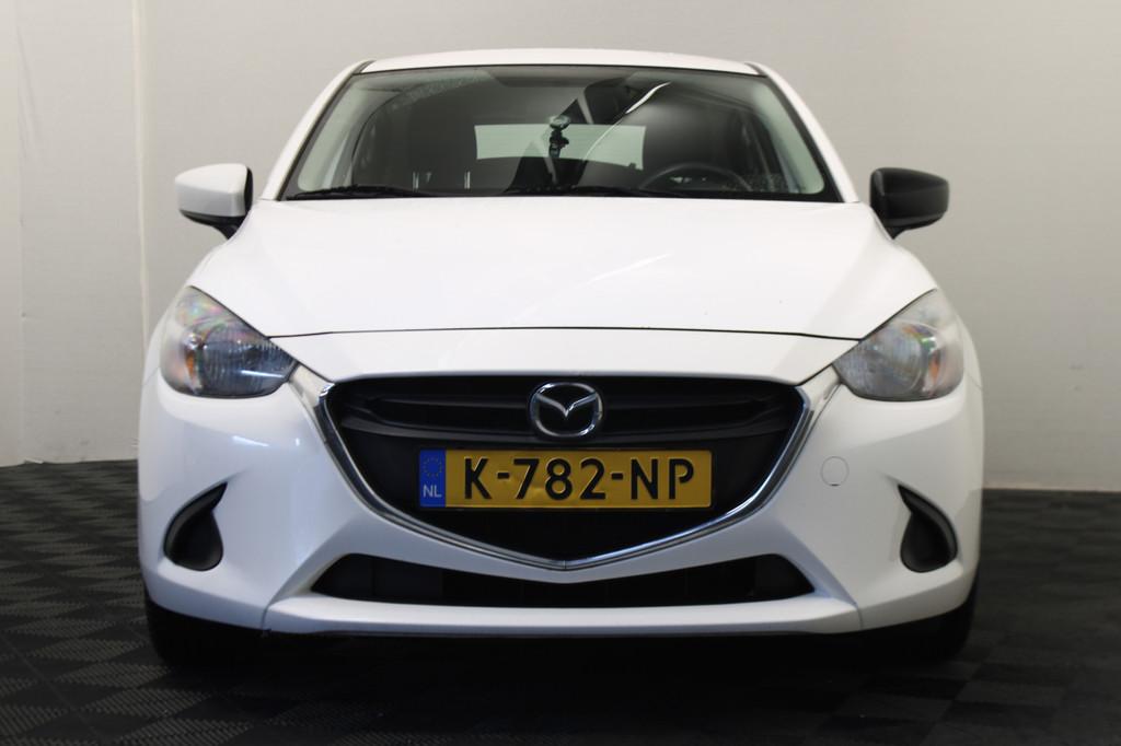 Mazda 2 1.5 Skyactiv-G S (bj 2015), Stof, 4 cilinders, Wit, Bedrijf